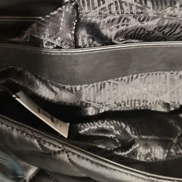 XXL Kensington Soft Quilted Leather Shoulder Bag Authentic - Picture 6 of 15